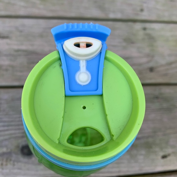 Green water bottle-great condition! Must sell! - Picture 4 of 7